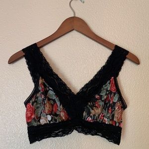 Classified brand black and floral lace bra top